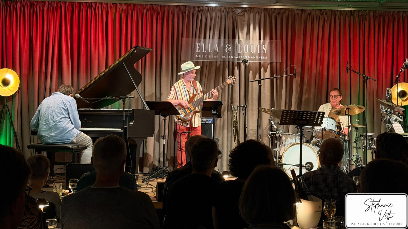 Photo — Jambo Trio European Tour — 04 — Mannheim — Ella & Louis — IMG 20260505 WA0013