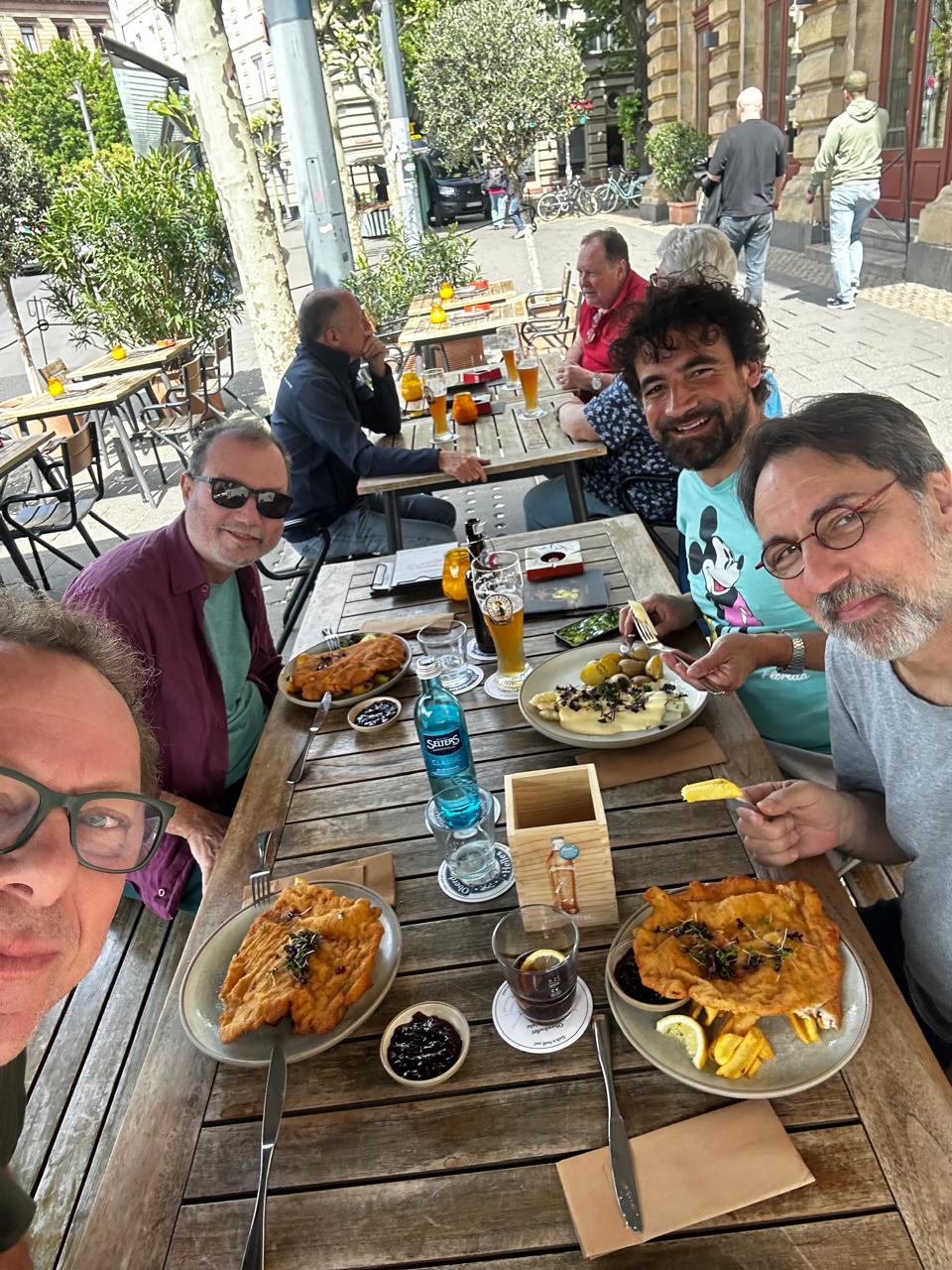 Photo — Jambo Trio European Tour — 04 — Mannheim — Ella & Louis — IMG 20260505 WA0017