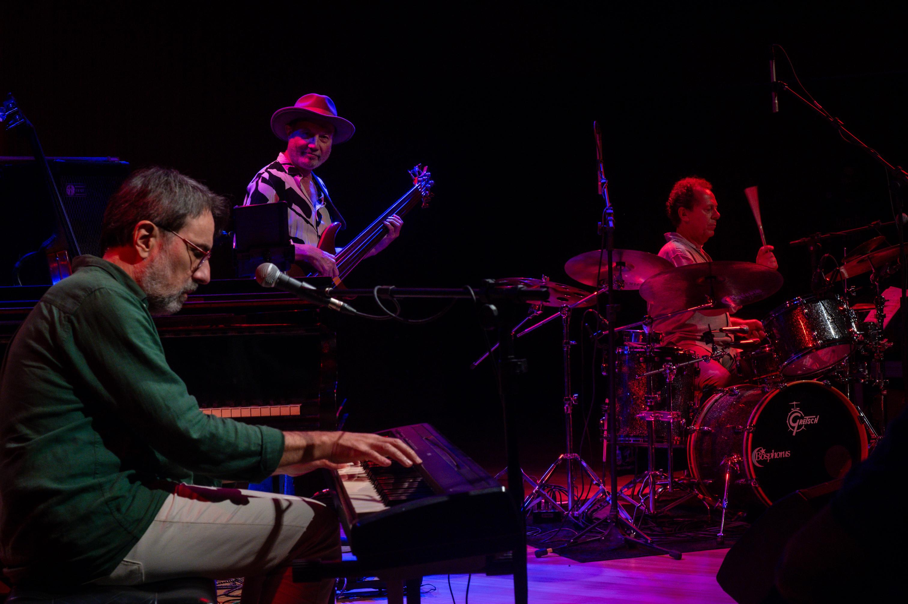 Jambo Trio e Mike del Ferro - @zecarlosdeandrade 0600