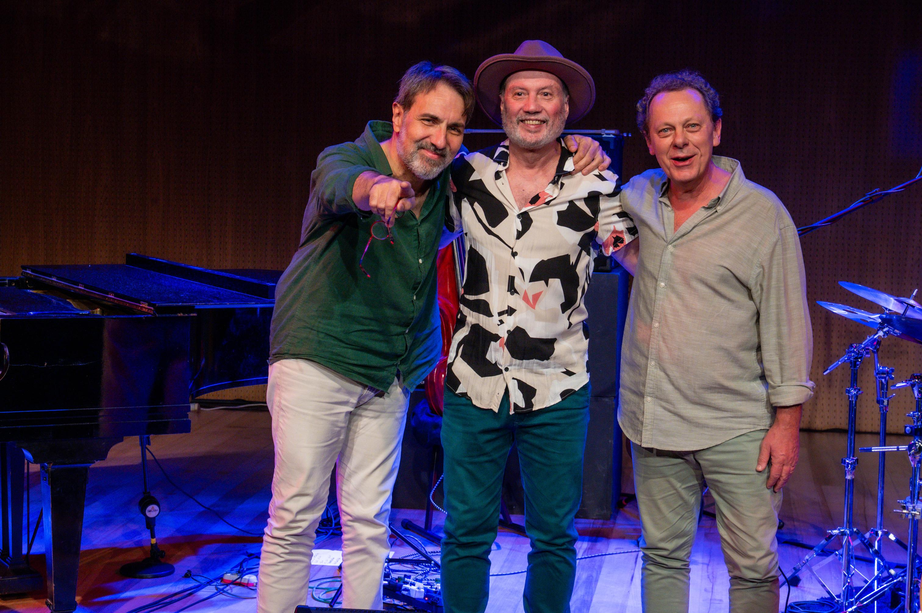 Jambo Trio e Mike del Ferro - @zecarlosdeandrade 0716